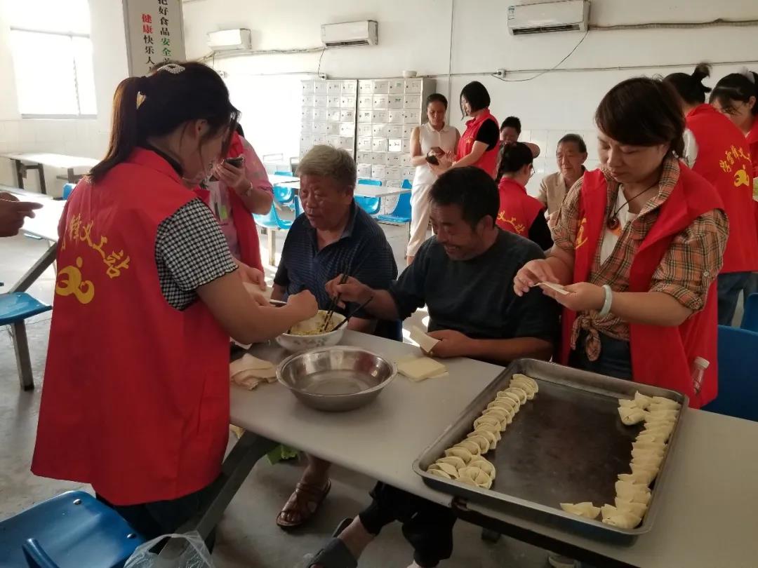 福康·乐寿园学雷锋义工站走进如皋吴窑福康颐养中间开展自愿服务运动