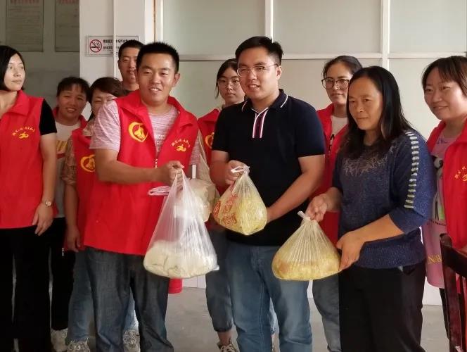 福康·乐寿园学雷锋义工站走进如皋吴窑福康颐养中间开展自愿服务运动