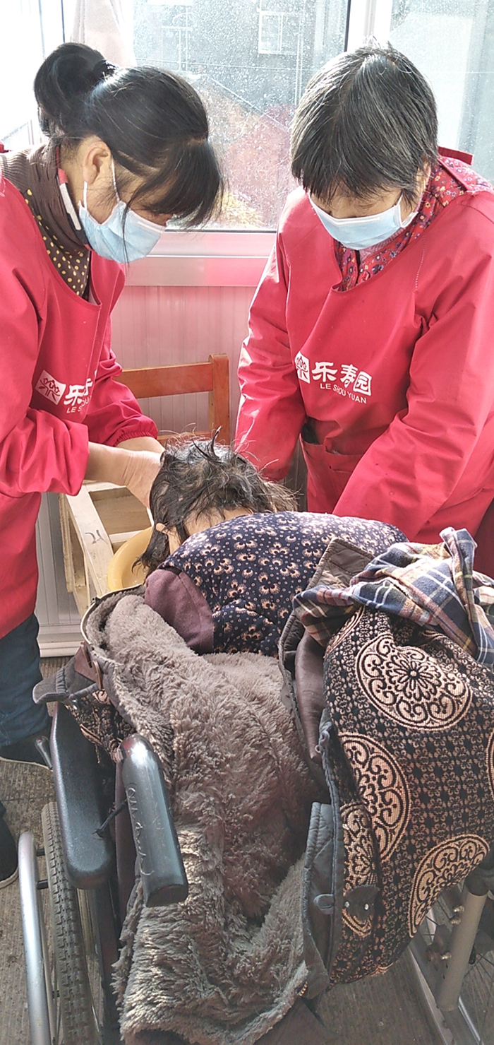 以爱之名——众擎易举，守护“斜阳”