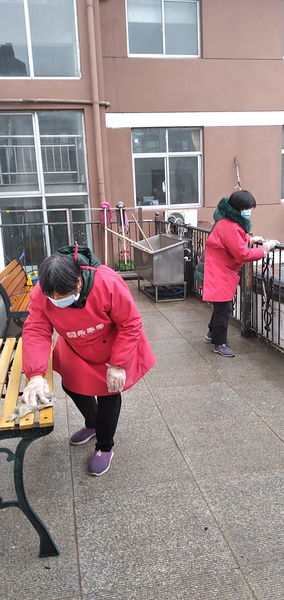 为在住长者撑起“安全”珍爱伞
