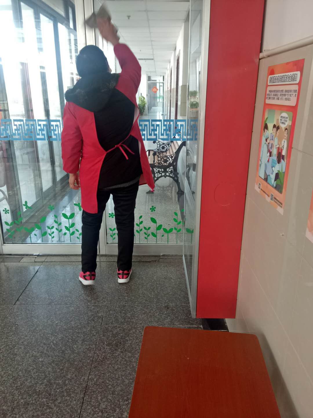 为在住长者撑起“安全”珍爱伞