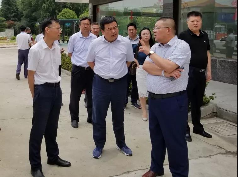 南通市当局向导一行到临福康•乐寿园调研、引导